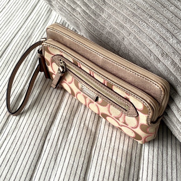Coach Wristlet - Picture 5 of 5